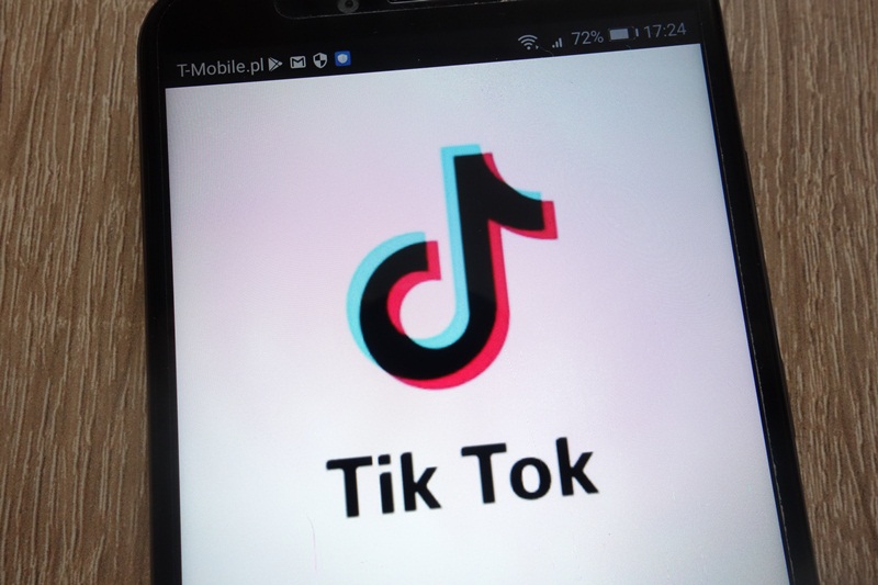 Tik Tok: 4 motivos para sua empresa apostar no aplicativo do momento
